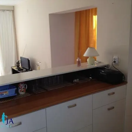 Maja Apartment *